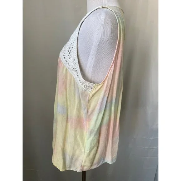 Maurices Pastel / Cream Crochet Neckline Pleated Textured Sleeveless Tank Top - Picture 7 of 10